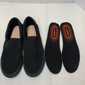 Lugz Women’s Clipper Fashion Sneaker. Size 7 Black. Like new. No box. Textile.